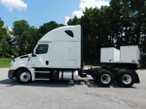 FREIGHTLINER Accord