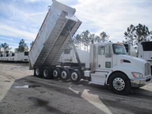 2015 KENWORTH T370