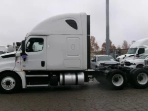 2020 FREIGHTLINER CASCADIA 126