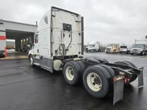 2020 FREIGHTLINER CASCADIA 126