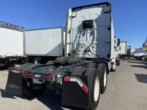 2020 FREIGHTLINER CASCADIA 126