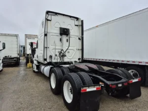 2020 FREIGHTLINER CASCADIA 126