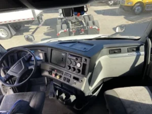 2020 FREIGHTLINER CASCADIA 126