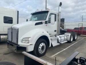 2016 KENWORTH T880